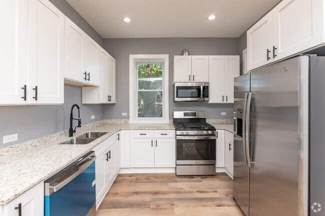 Building Photo - 2 bedroom in Chicago IL 60612 Unit 1 Rental