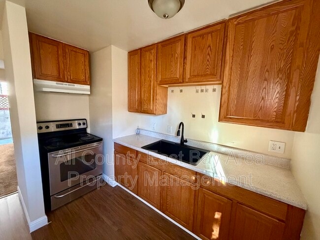 Photo - 1411 Parker St Unit 1