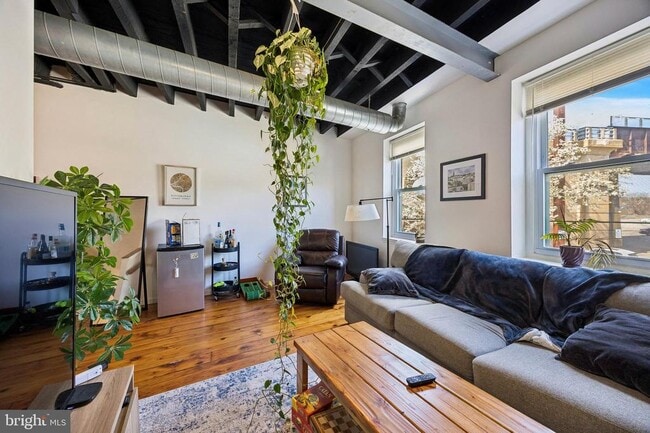 Building Photo - 115 Green Ln Unit 2