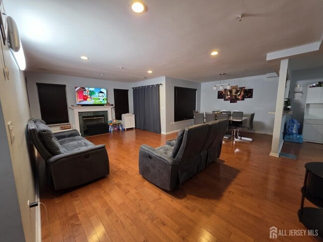 Photo - 78 Chariot Ct