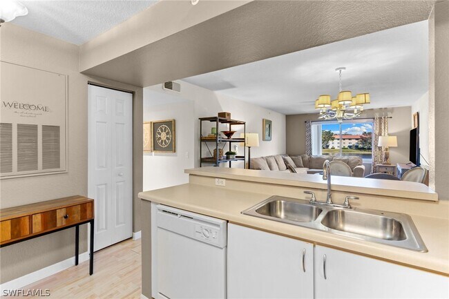 Photo - 8274 Key Royal Cir Unit 1022