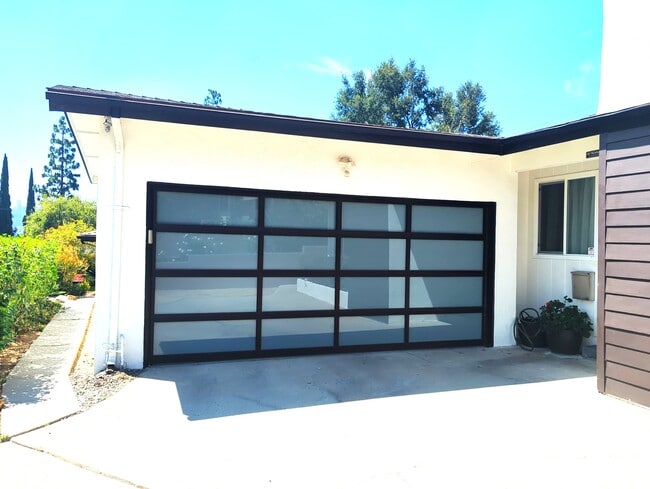Photo - 929 Rutland Ave