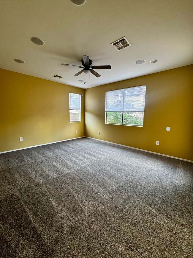 Photo - FOR RENT