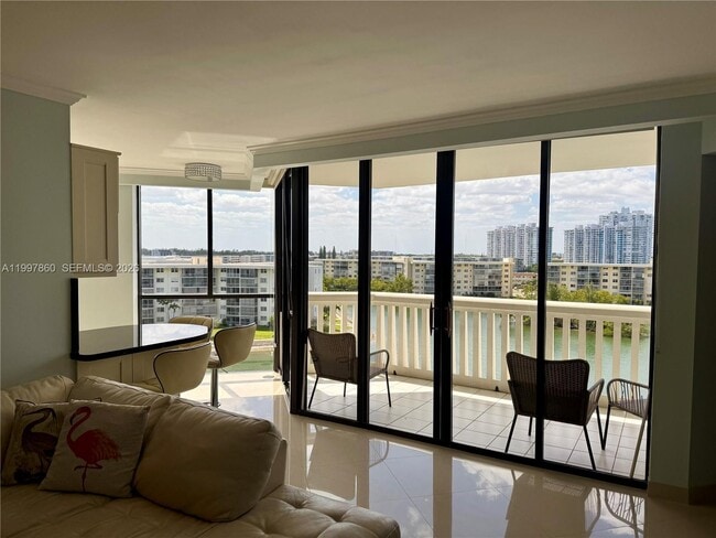 Photo - 1000 W Island Blvd Unit 710