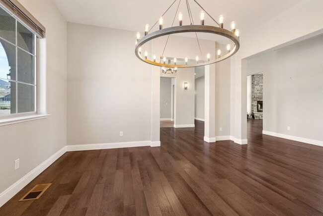 Photo - 1015 N Cantlon Ln