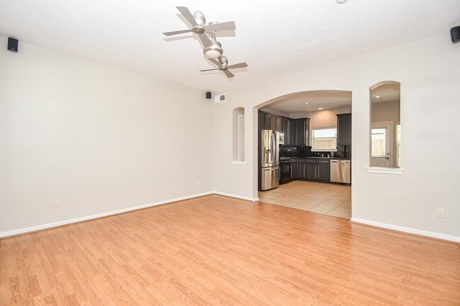 Photo - 1833 Keene St
