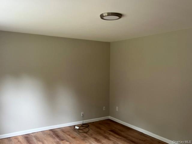 Photo - 7 Koren Ln