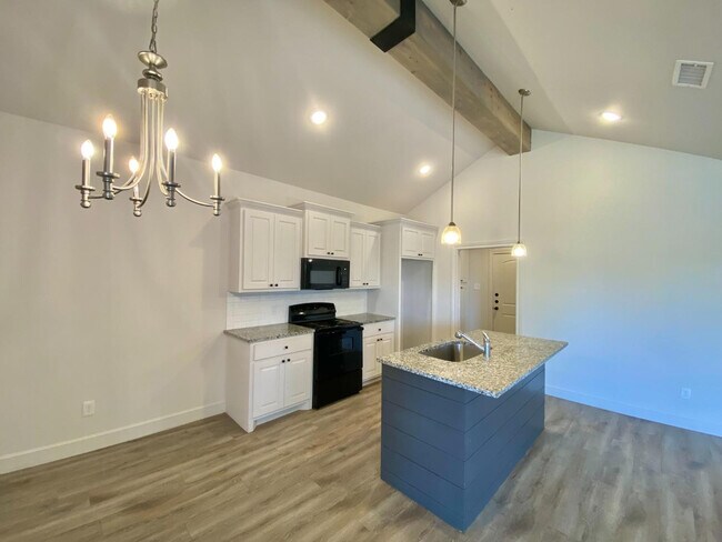 Photo - 1703 102nd St
