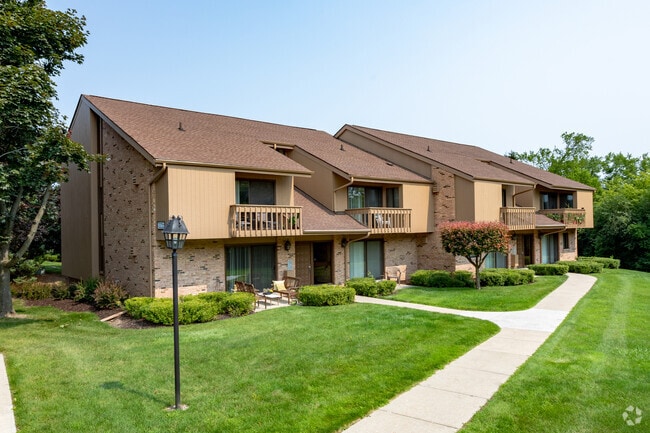Unidades de entrada semiprivada en Regal Crest Village