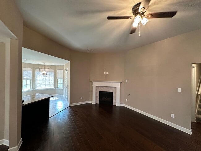 Photo - AVAILABLE NOW IN SOUTHAVEN! Spacious 4BR Home with Bonus Room & Fenced Yard