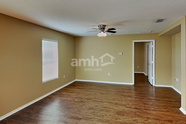 Photo - 1733 Strathmore Cir