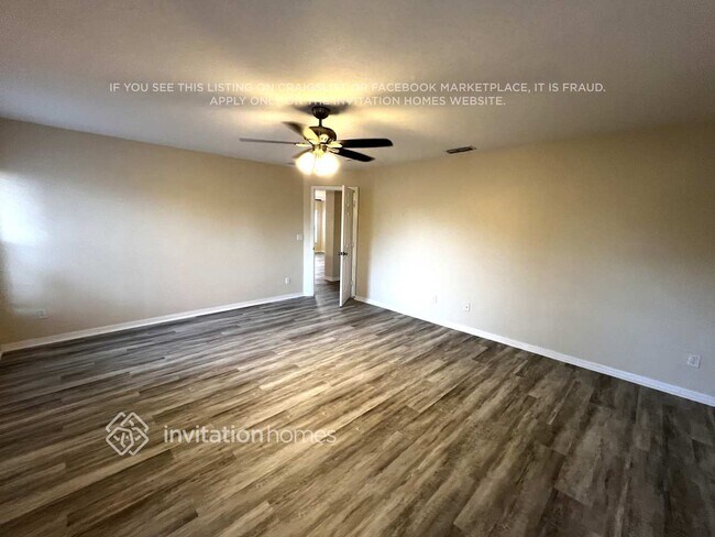 Photo - 391 SW Millard Dr