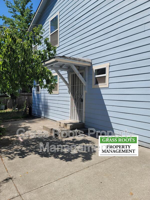 Building Photo - 307 1/2 N Church St Rental