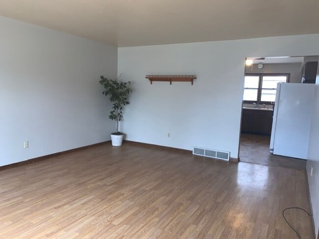 Photo - 822 Dwight St