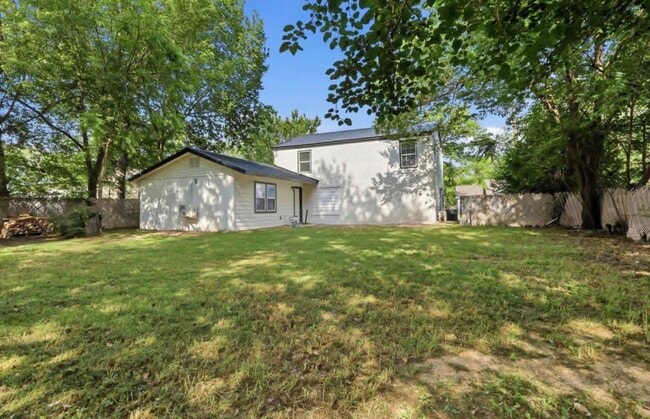 800 Sunset St