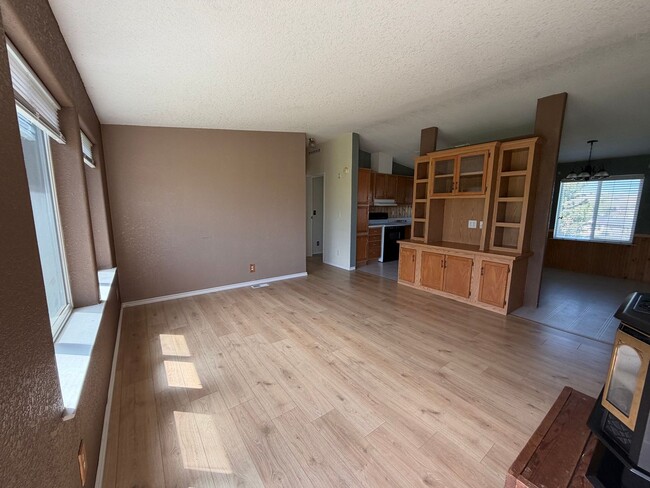 Photo - Three Bedroom with Gorgeous Views!