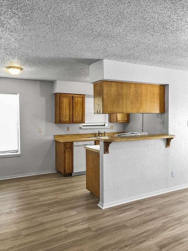 Photo - 821 N Mesquite St