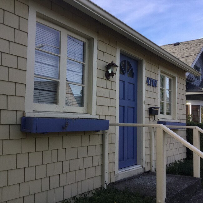 Photo - 4707 Densmore Ave N