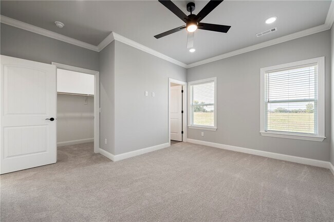 Photo - 2811 SW Hampshire Ave