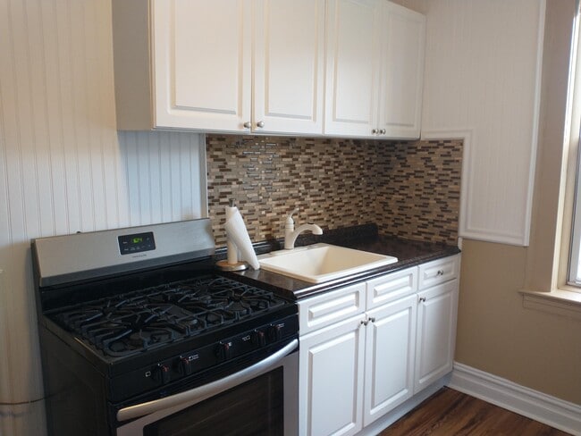 Photo - 276 Oriental Pl Unit 4