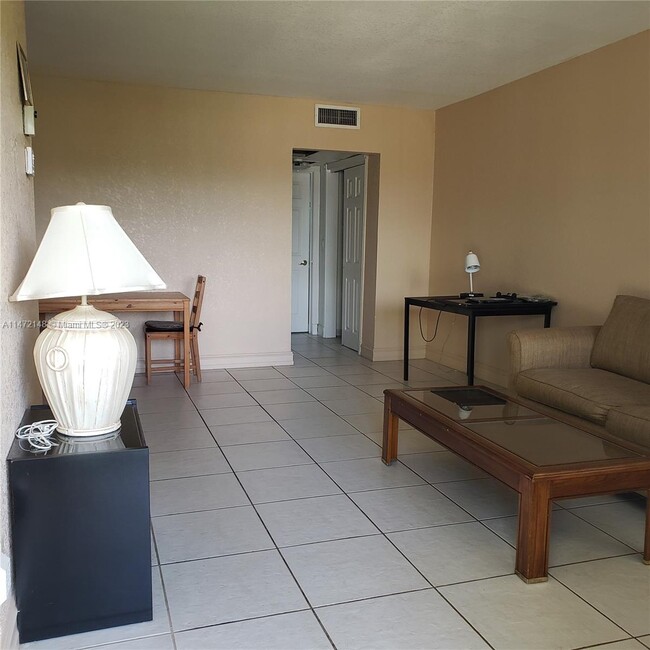 1450 Atlantic Shores Blvd 302  