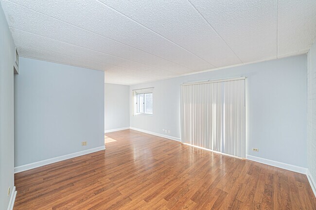 Photo - 3222 Sanders Rd Unit 1E