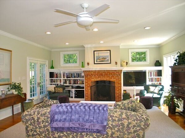 37 Mempremagog Ave