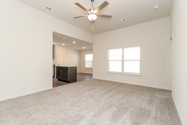 Photo - 1313 Woodwinds Dr