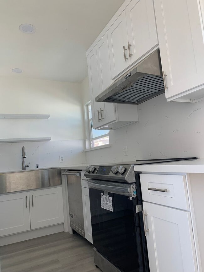 Photo - 26th Santa Monica Unit 1