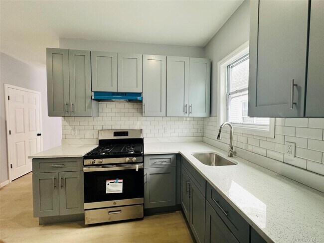 Photo - 8 Morgan Ave Unit 3