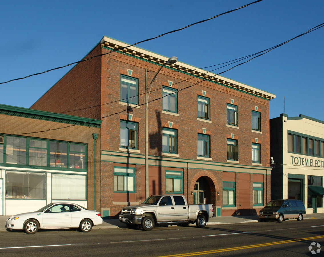 Jefferson Square Apartments - Jefferson Square Apartments