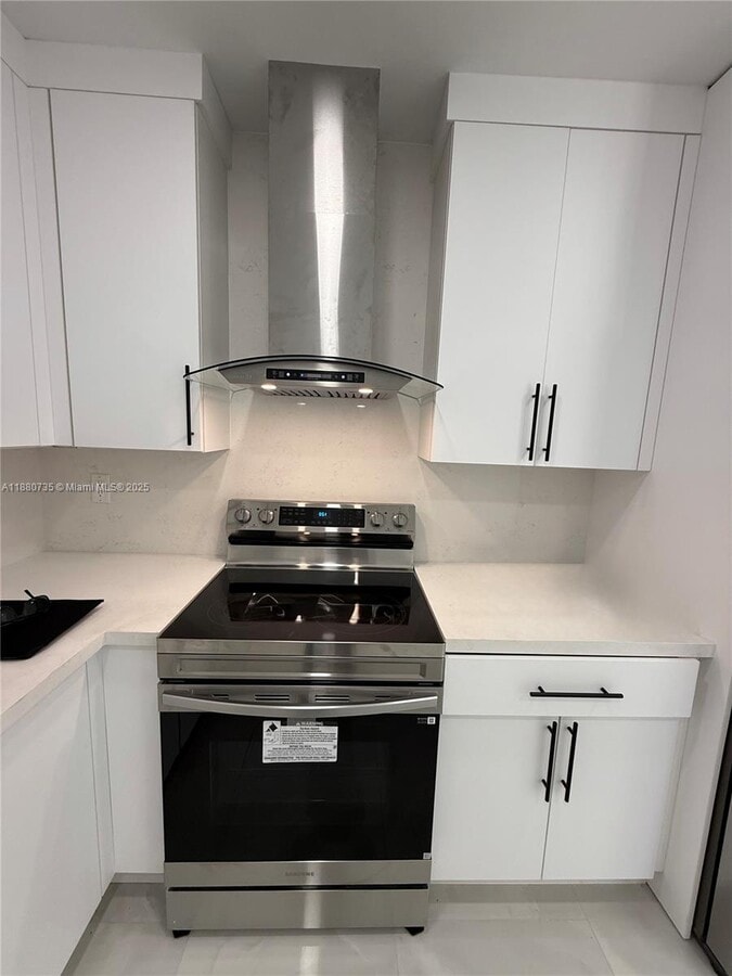 Photo - 841 W 50th St