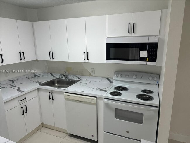 Photo - 10773 Cleary Blvd Unit 104