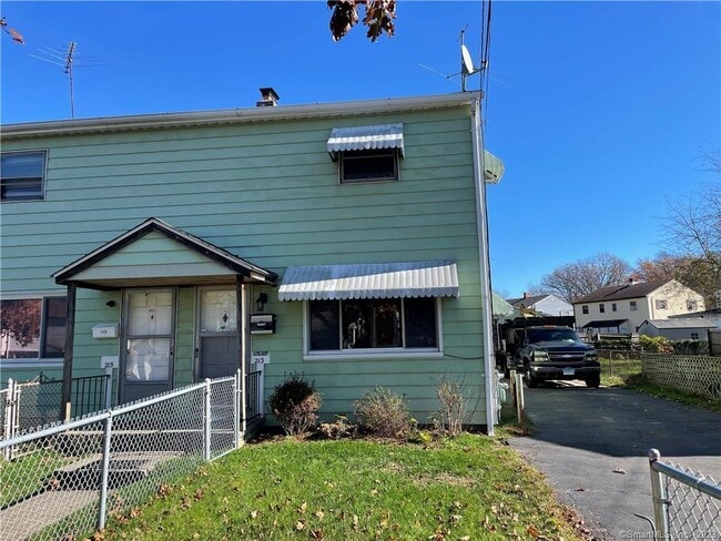 Photo - 213 Larkin Ct