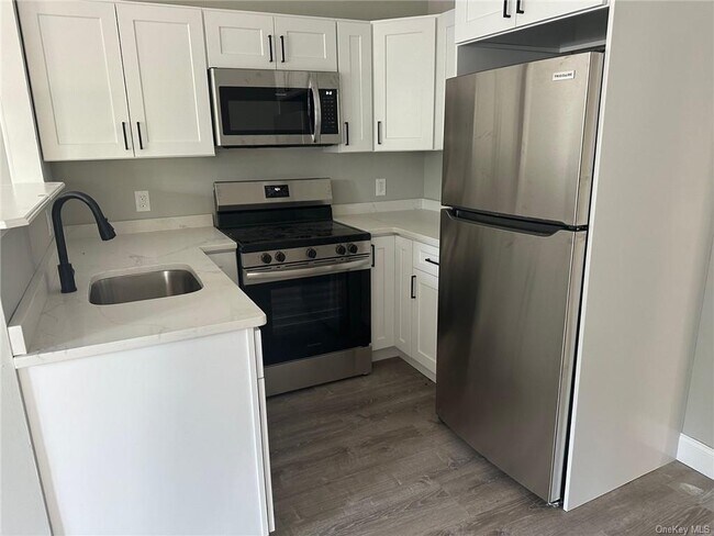 Photo - 6 Flynn Ln Unit 1