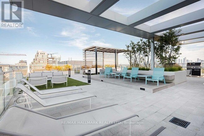 Photo - 223 St Clair Ave W Unit 419