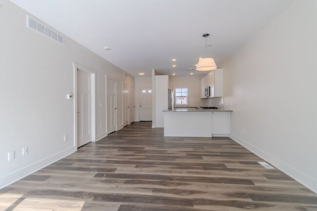 1548 Simsbury St Unit ZO- Simsbury St. 1548-2