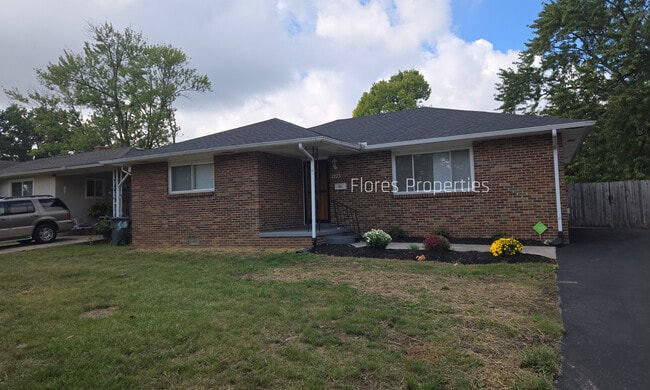 Building Photo - 1275 Geers Ave