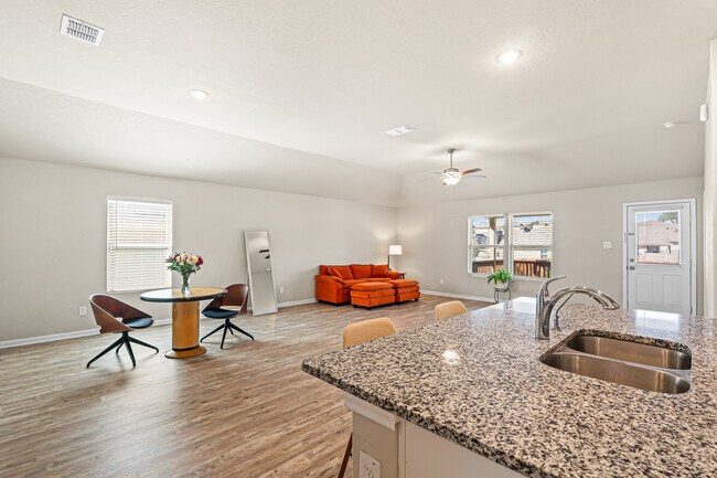 Photo - 7039 Diamond Vly