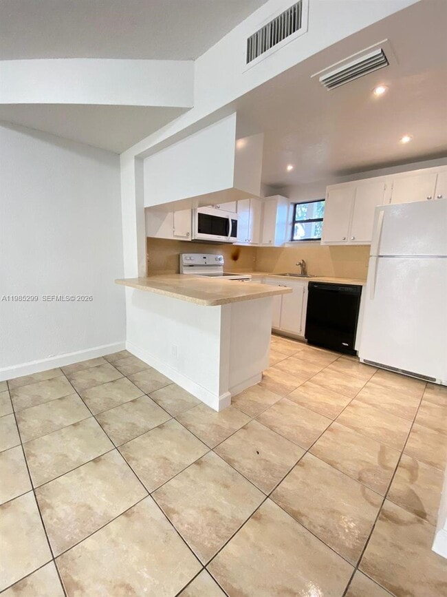 Photo - 8290 Lake Dr Unit 449