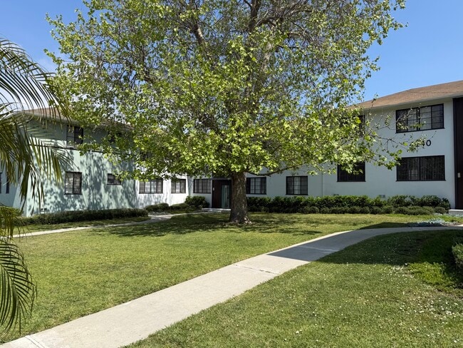 Acclaim at Baldwin Village