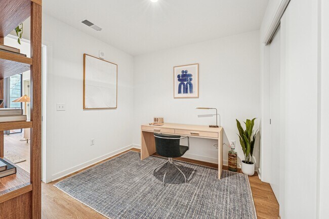 4909 Auburn