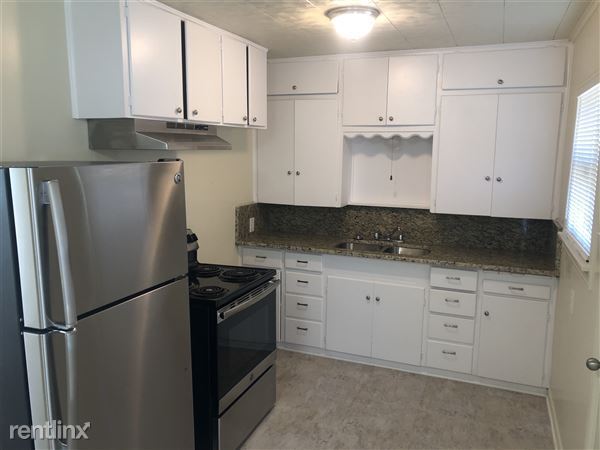 Photo - 321 Bradley St