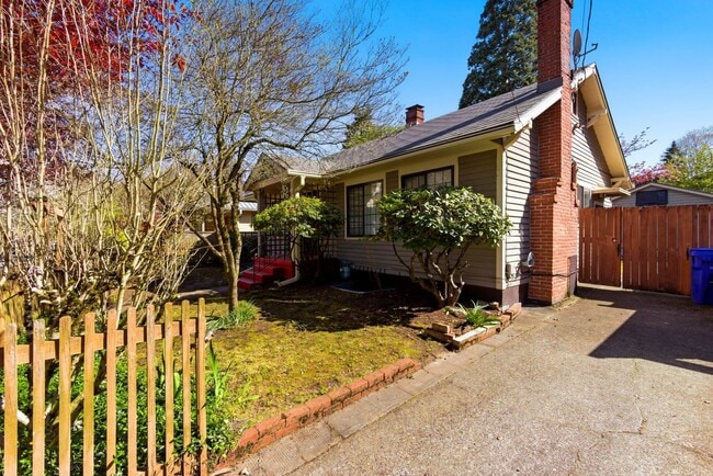 Photo - 6626 N Borthwick Ave