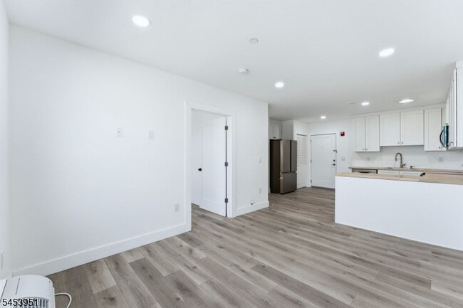 Building Photo - 95 Shepherds Ln