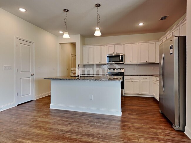 Photo - 94 Olivewood Pl