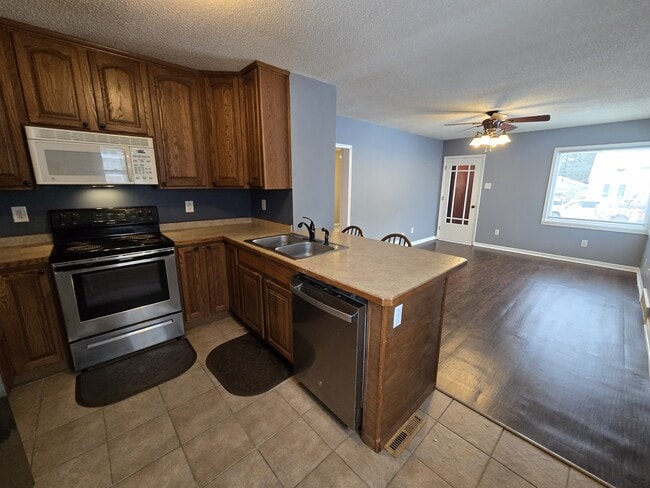 Photo - 3818 3rd Ave W