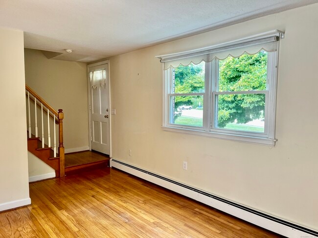 Photo - 616 Norwich Ave Unit 8