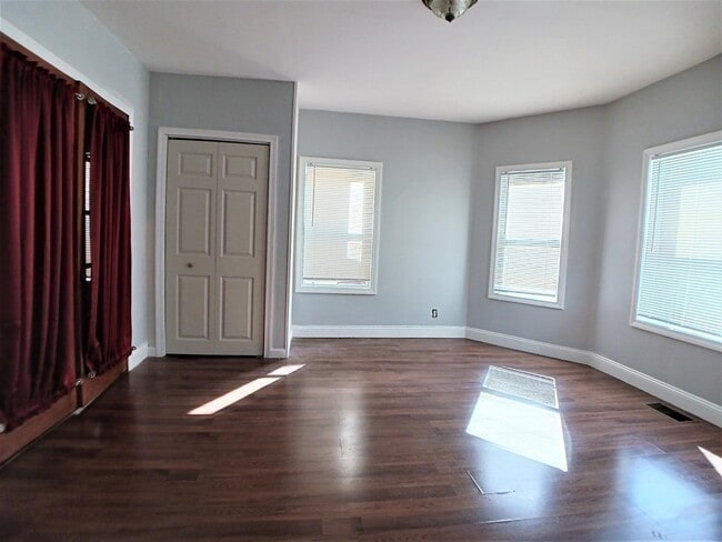 Photo - 17 Clare St Unit 1