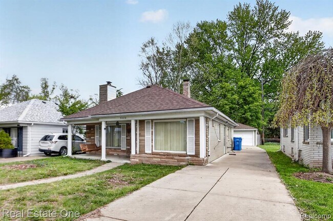 Photo - 7420 Drexel St